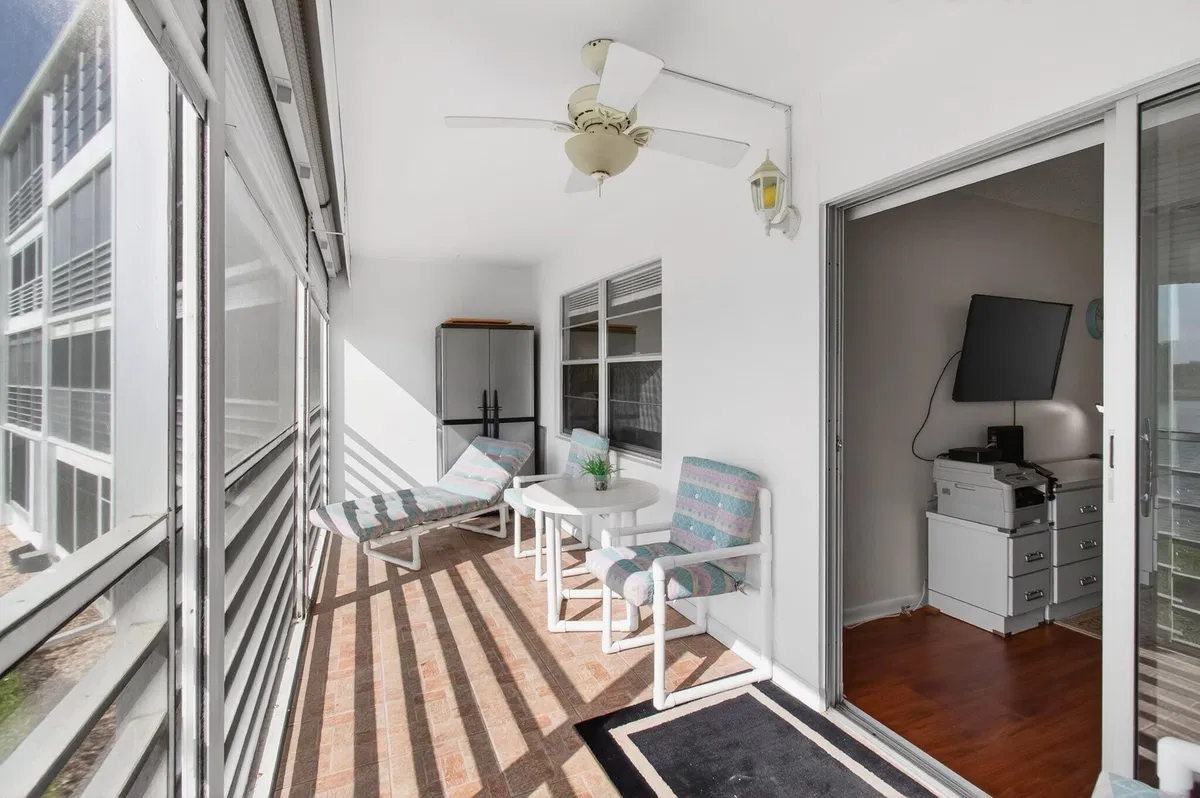 Residence photo 46