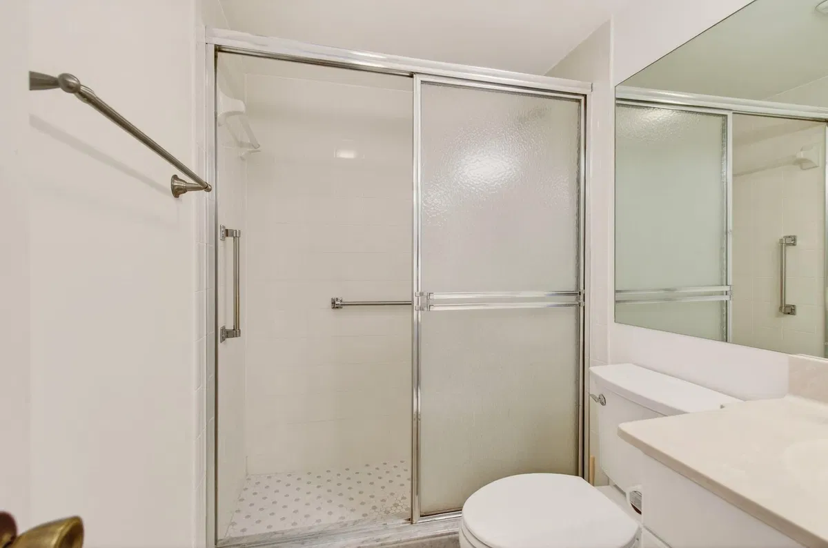 Residence photo 49