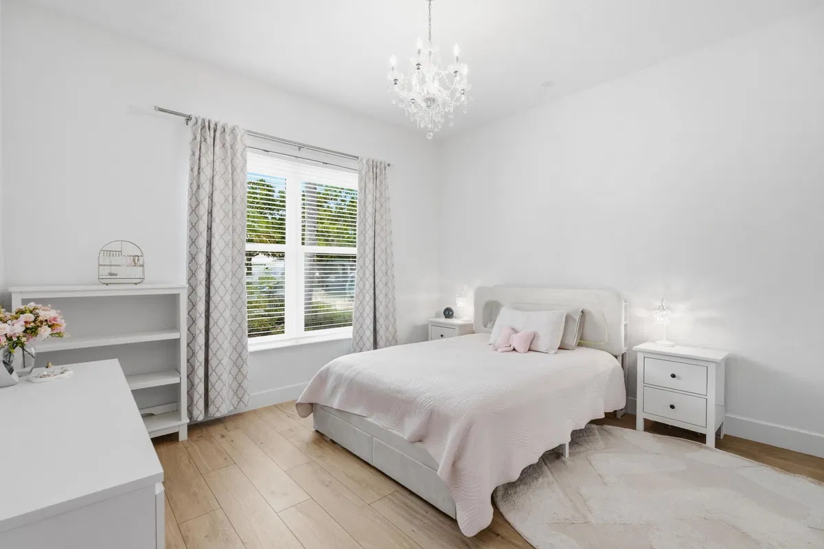 Residence photo 25