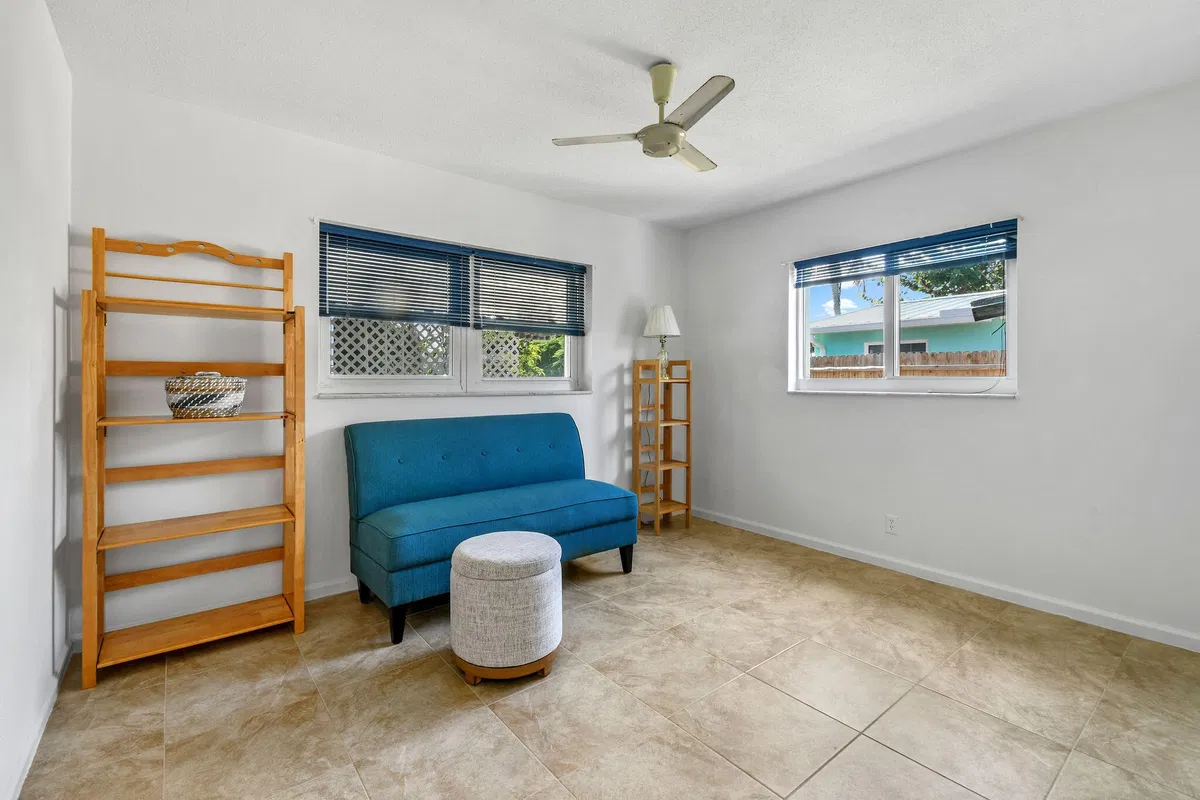 Residence photo 16