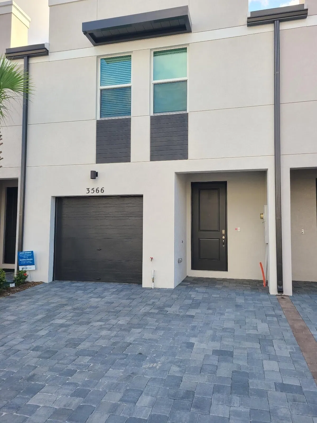 Residence photo 4