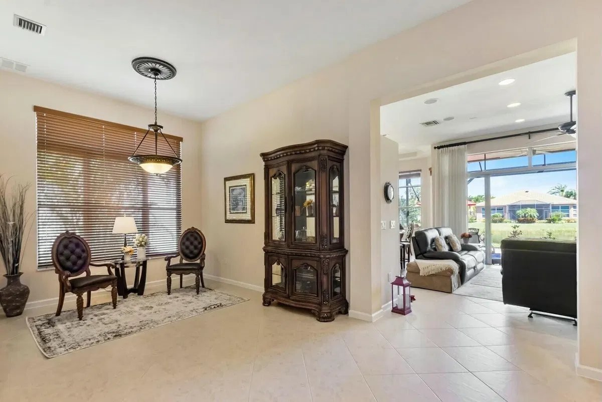 Residence photo 10