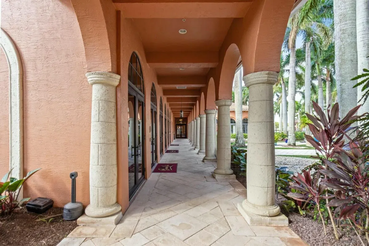 Residence photo 37