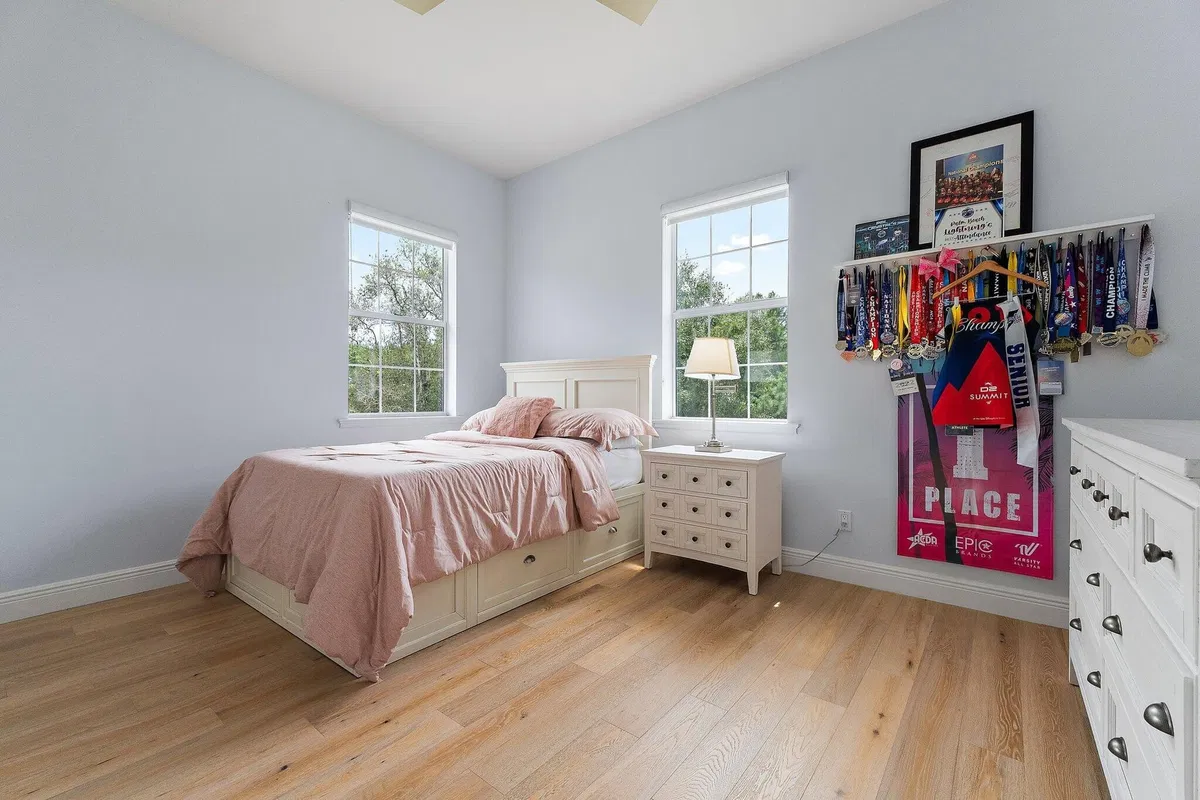 Residence photo 52