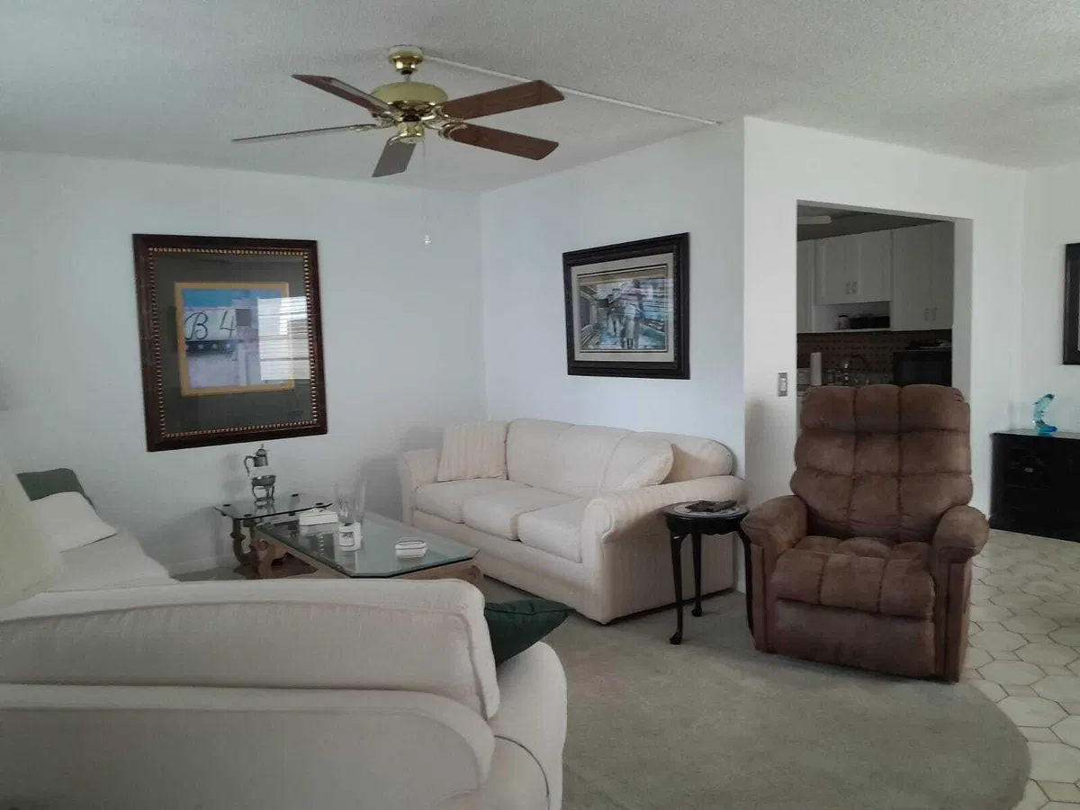  Residence photo 7
