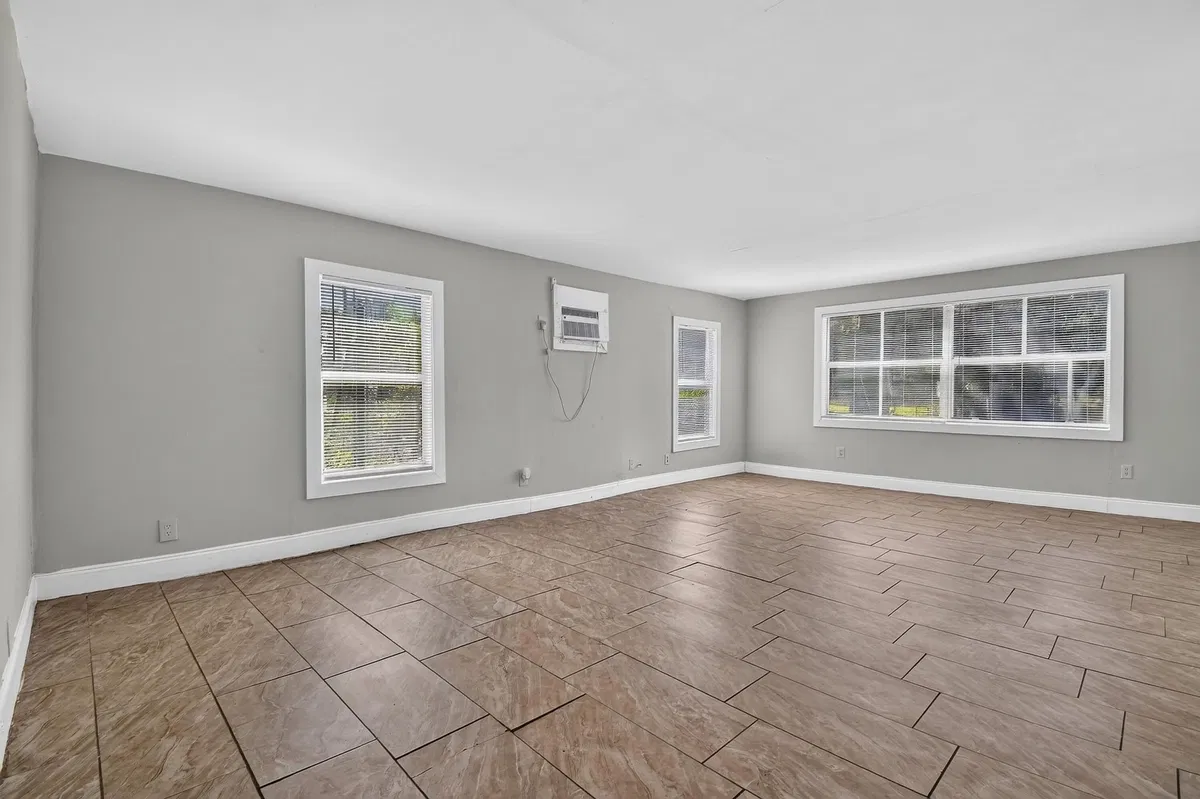  Residence photo 7