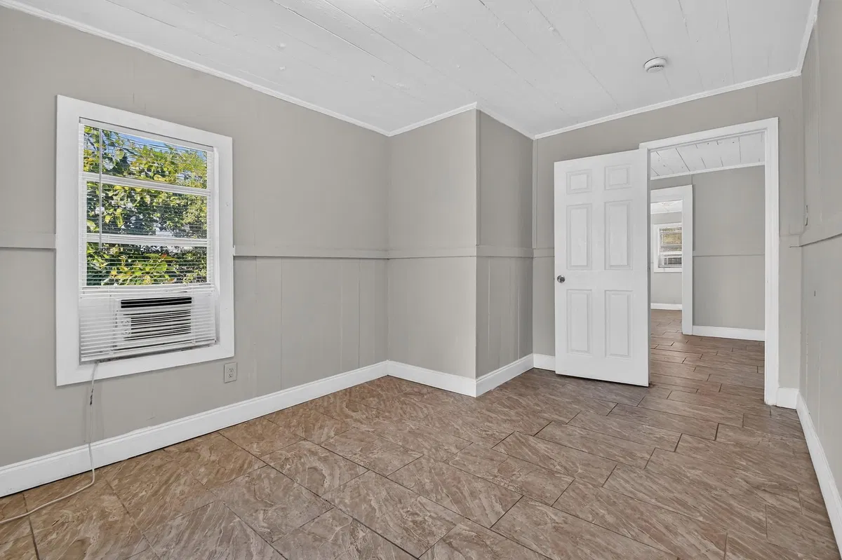  Residence photo 25