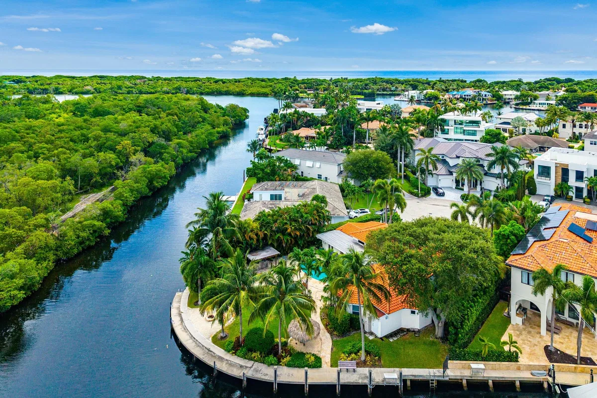 Golden Harbour Residence photo 28