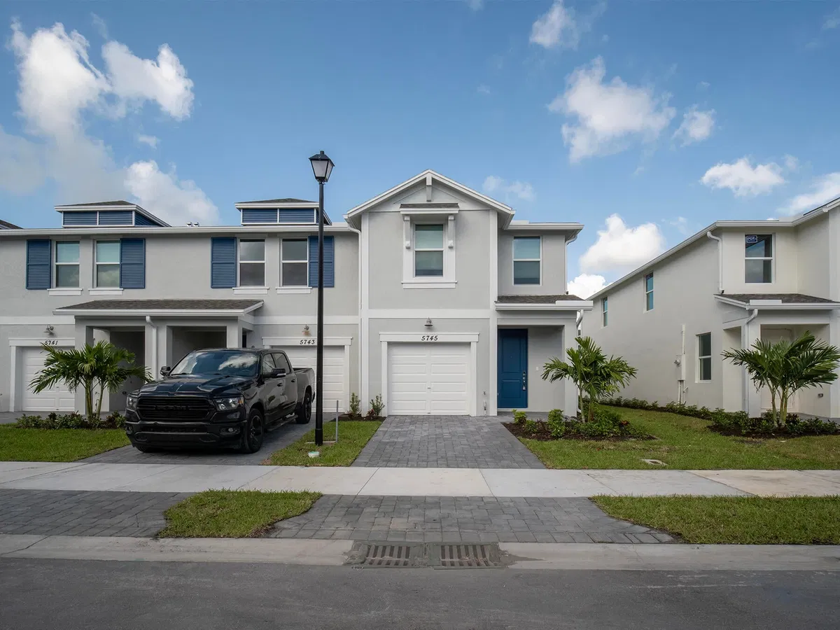  Residence photo 34