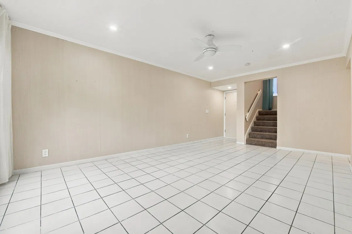 Unit Apt 6 photo 10