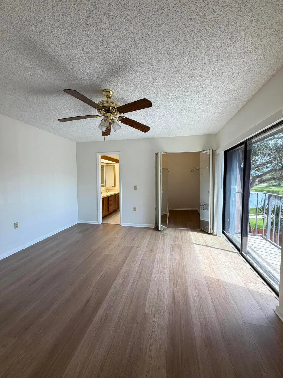  Unit 209 photo 19
