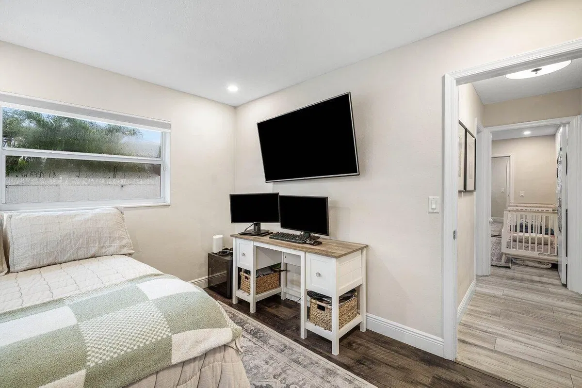  Residence photo 25