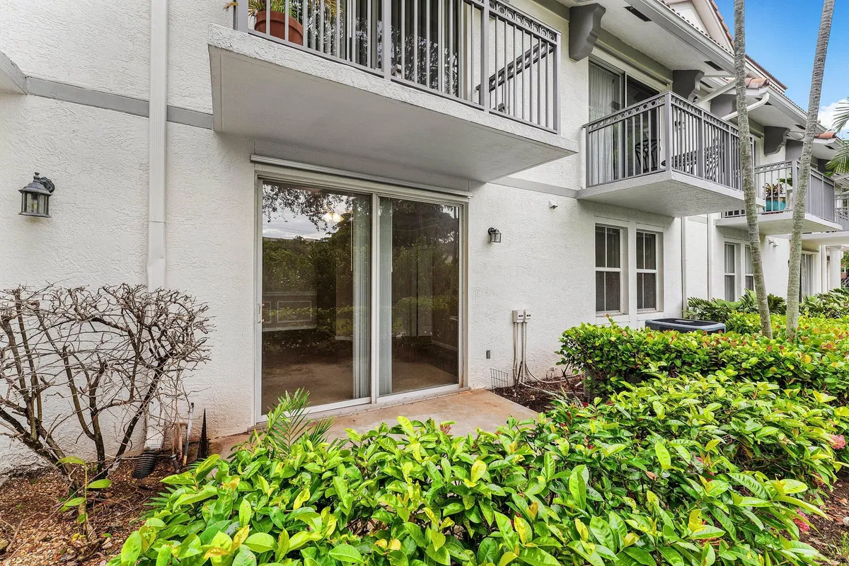 Unit 1211 photo 22