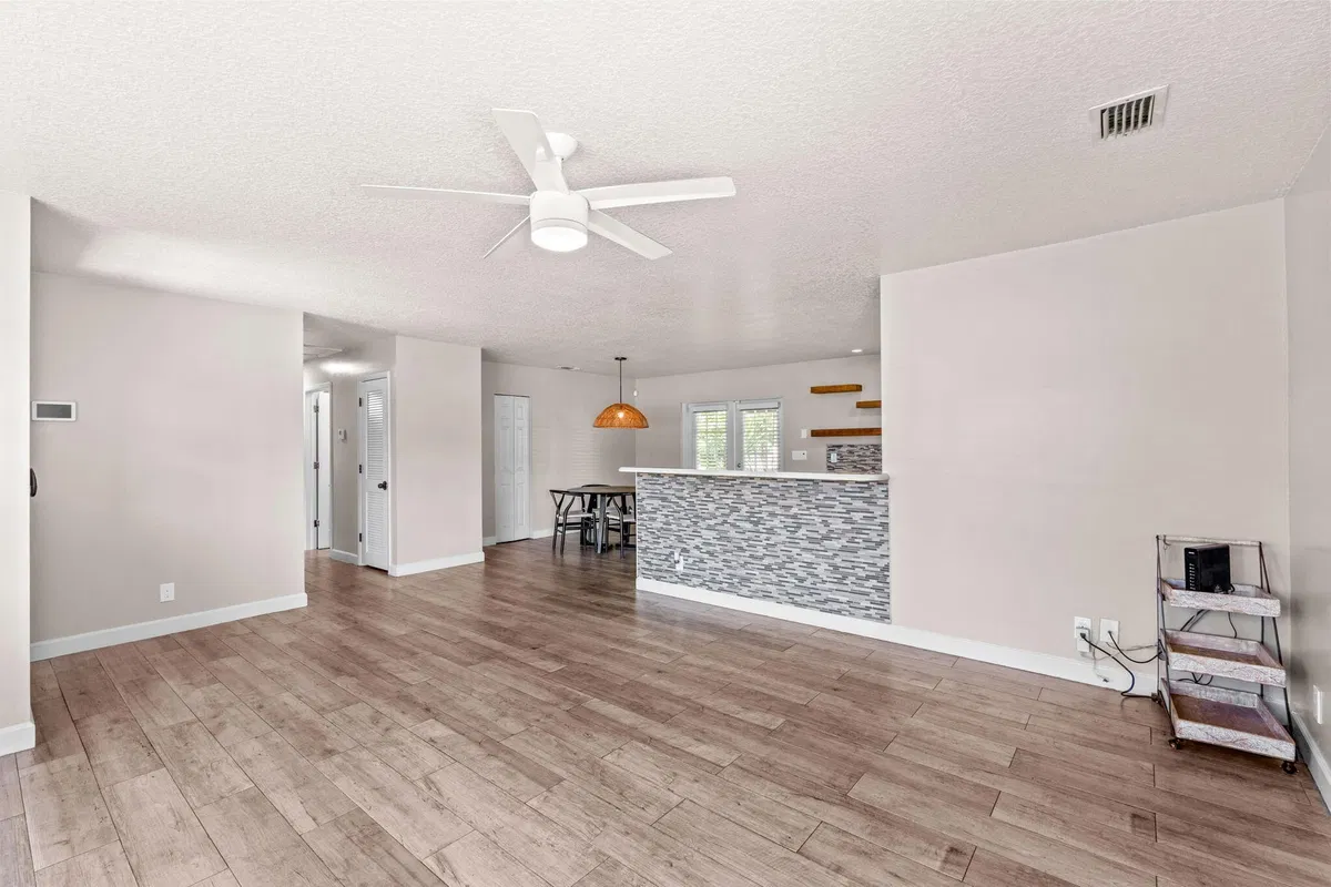 Residence photo 34