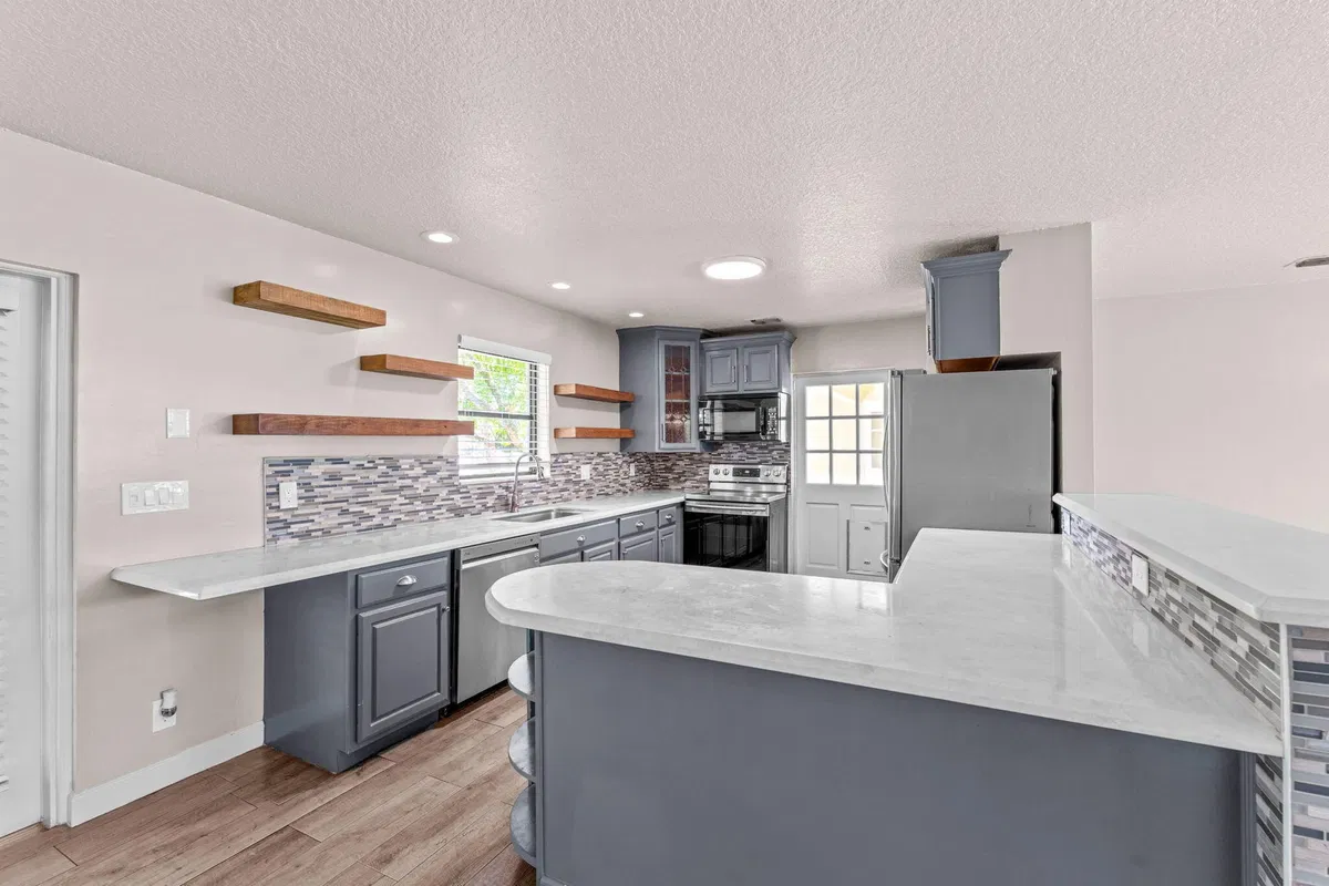 Residence photo 37