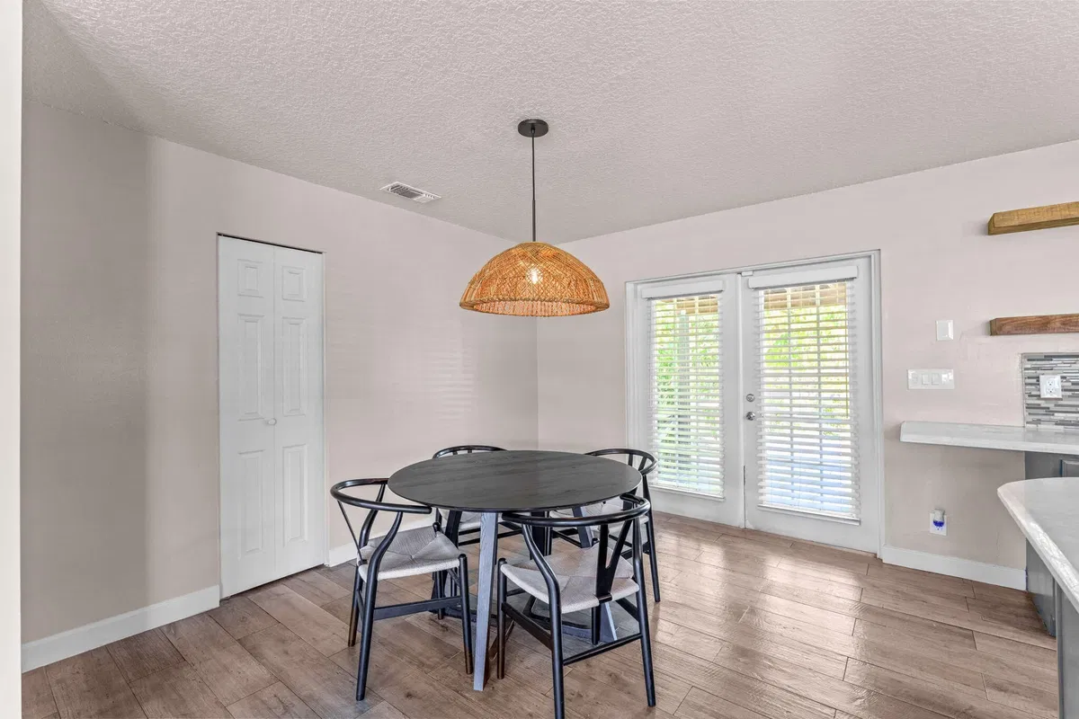 Residence photo 43