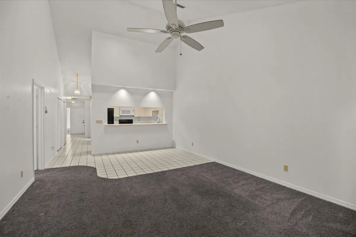 Residence photo 22
