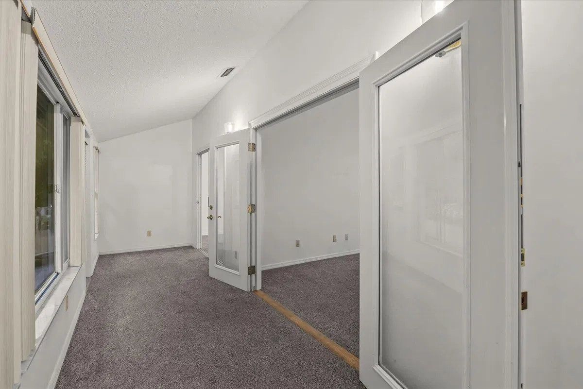 Residence photo 25