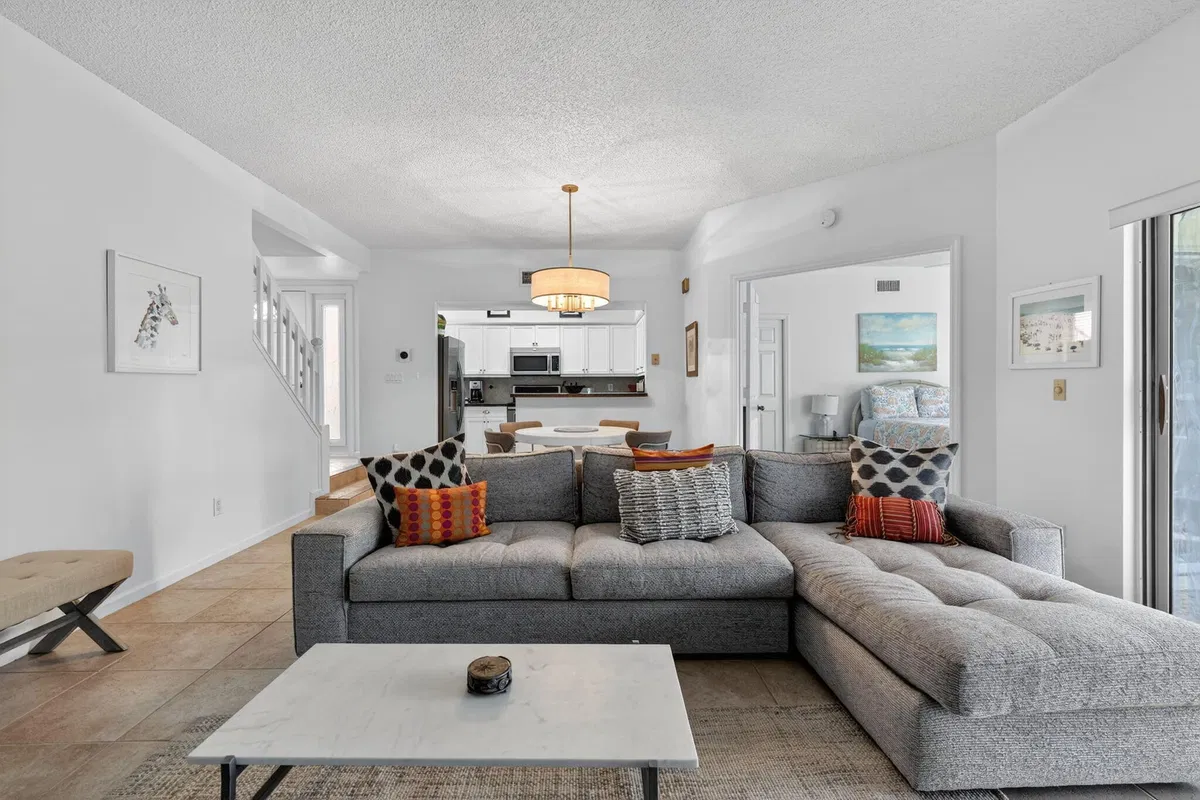 Unit 4205 photo 19