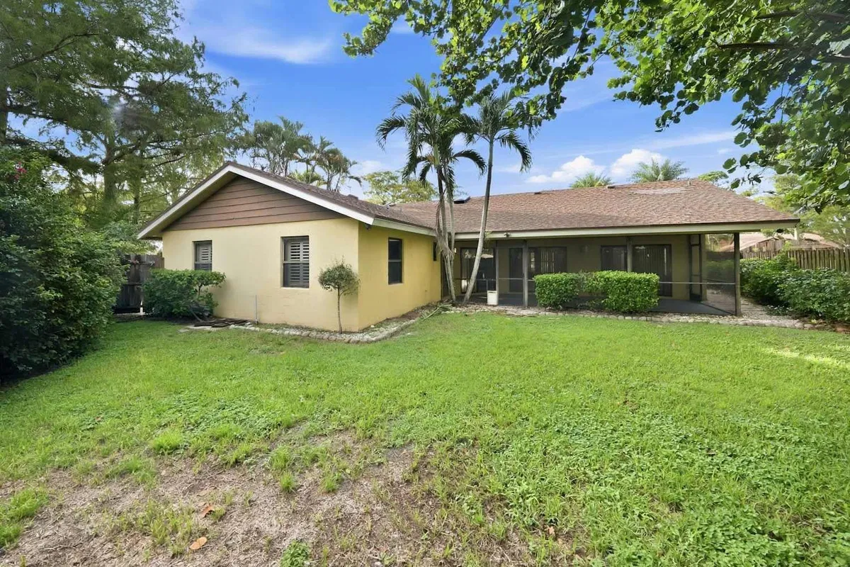  Residence photo 16