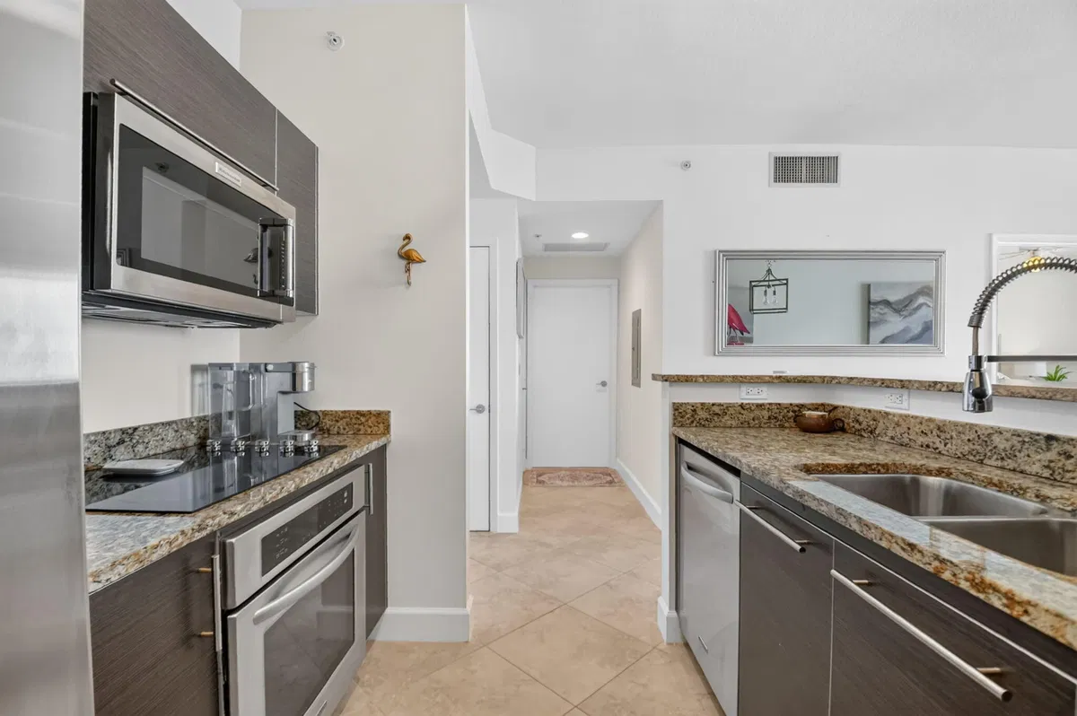 Cityplace South Tower Unit 1618 photo 16