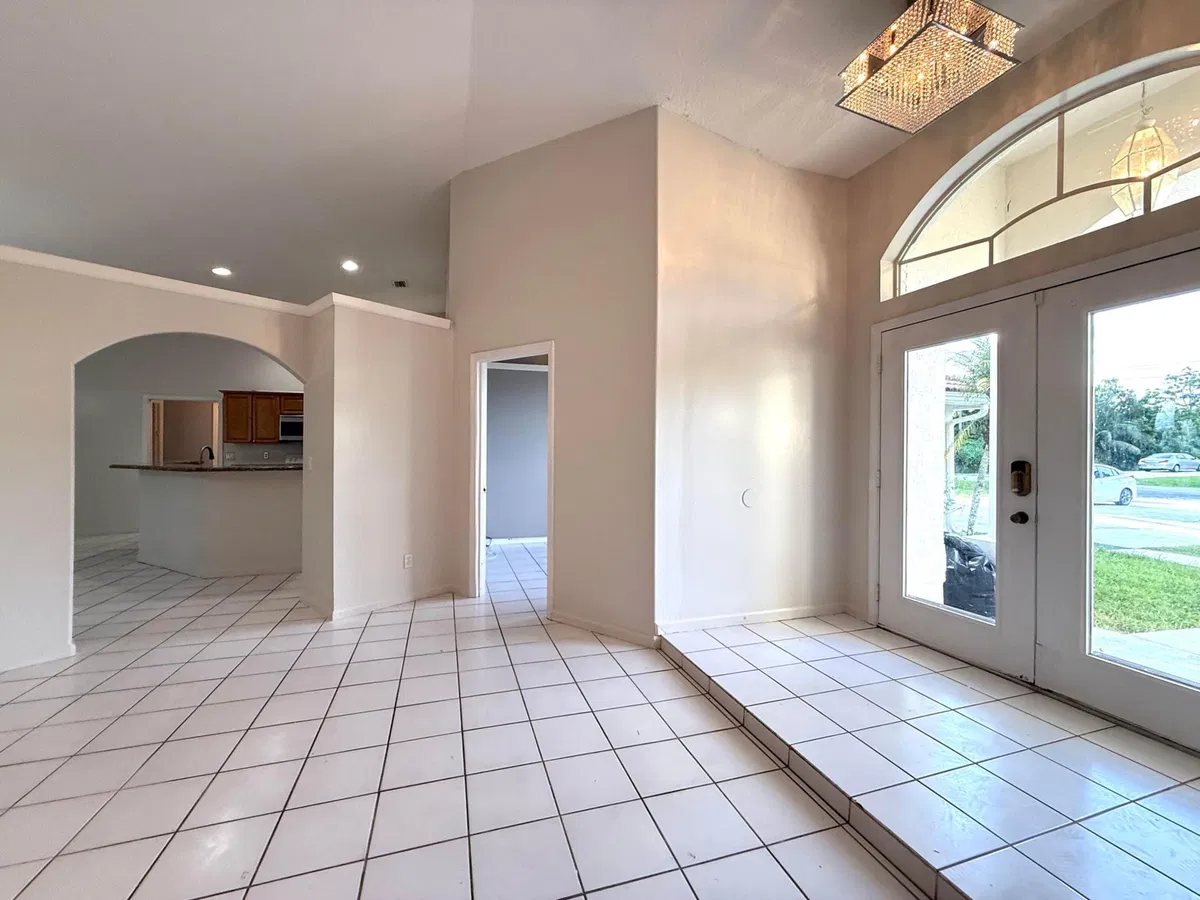 Residence photo 16