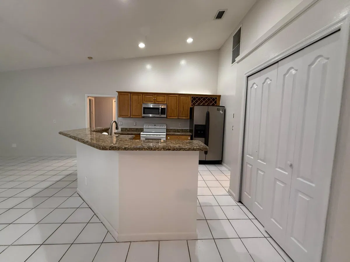 Residence photo 34