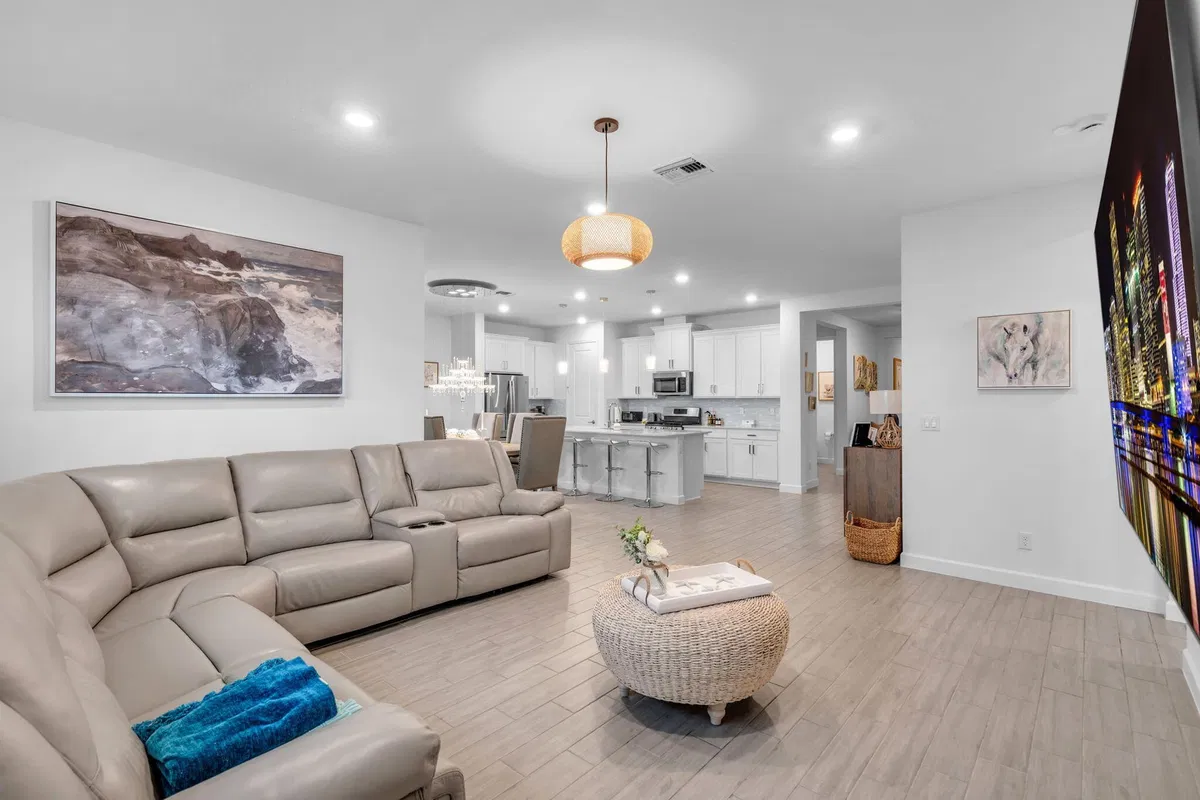  Residence photo 7