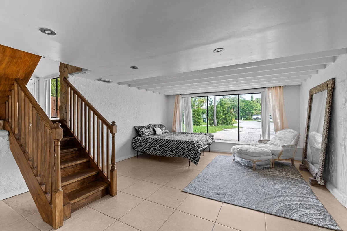  Residence photo 16