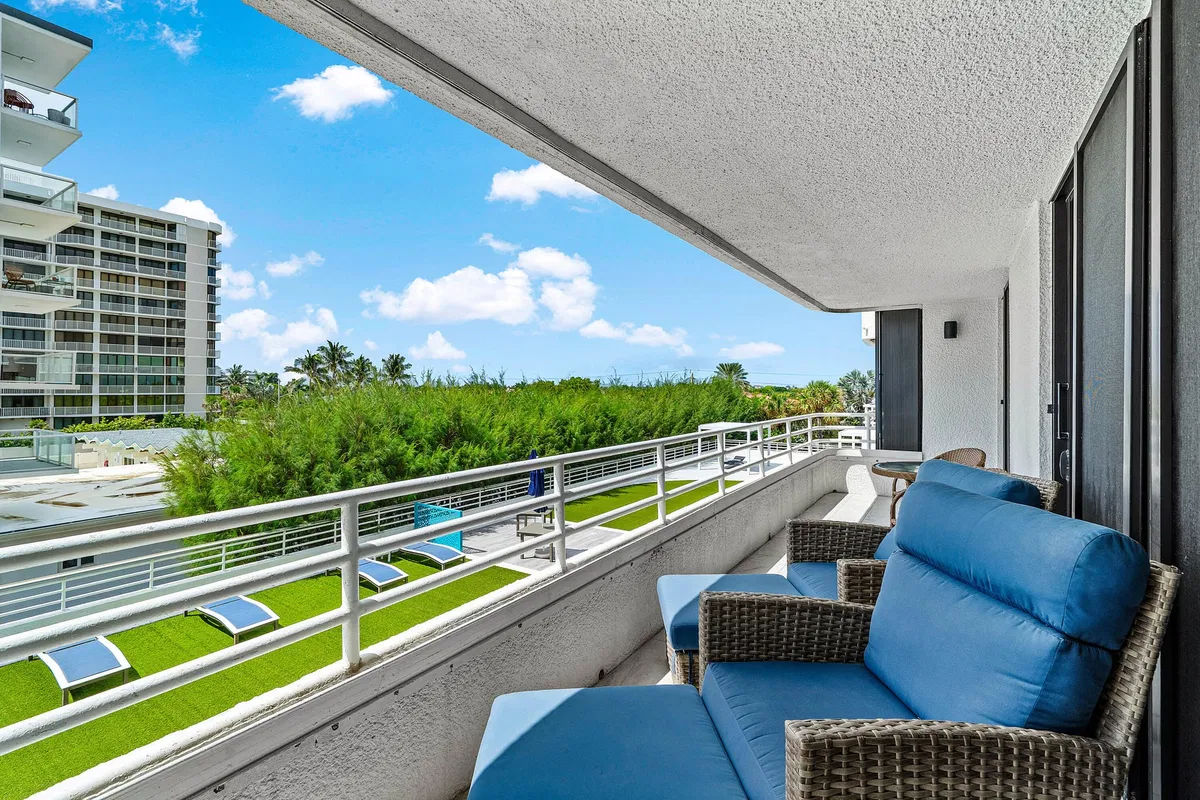 Residence photo 25