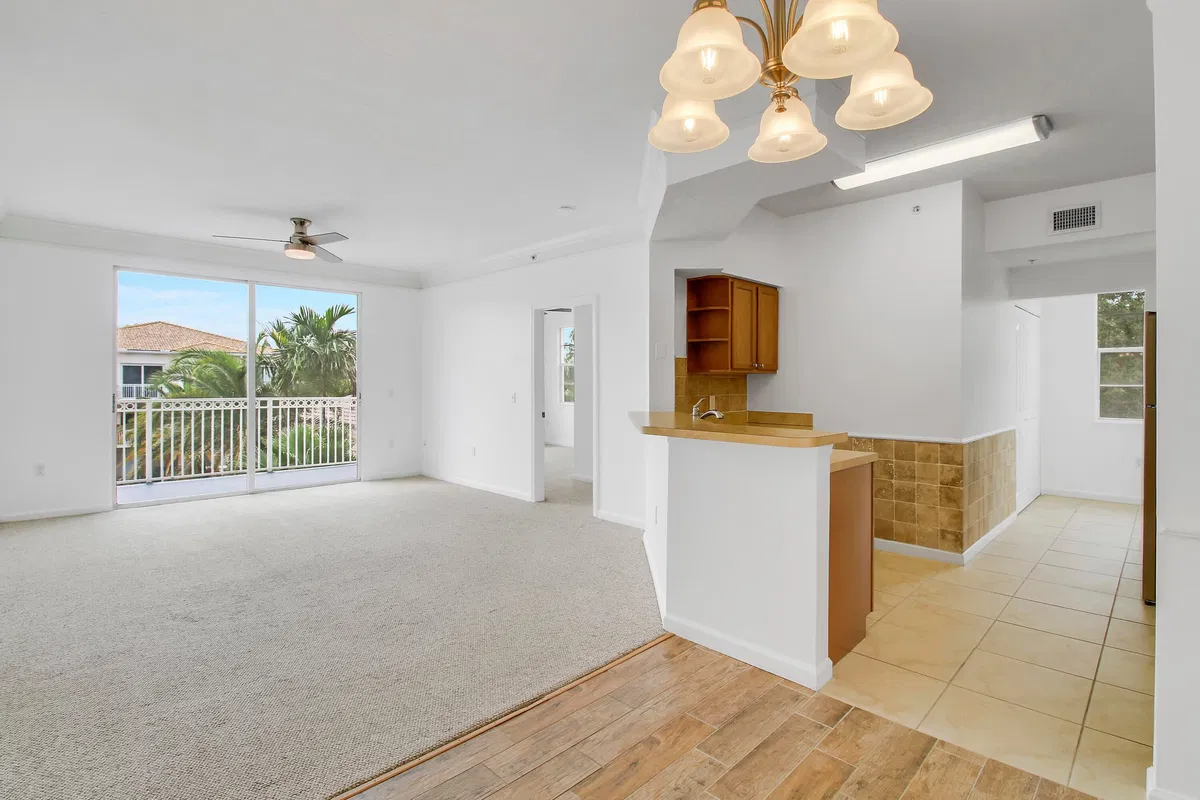 Residence photo 22