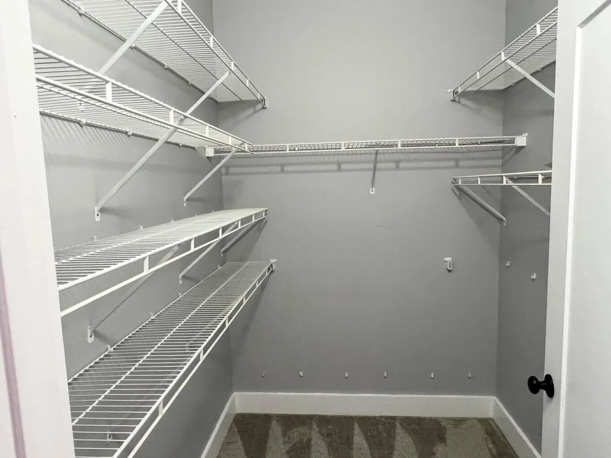 Unit 21 photo 16