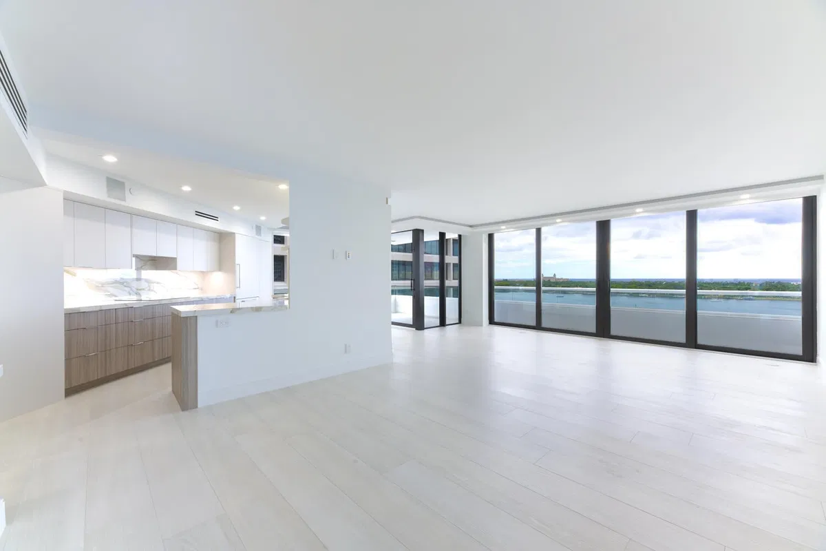 The Plaza of The Palm Beaches Unit 11A