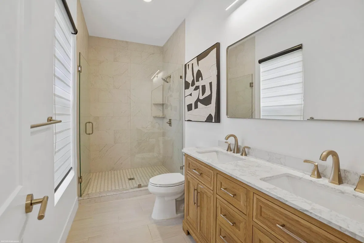 Heritage Oaks Residence photo 40