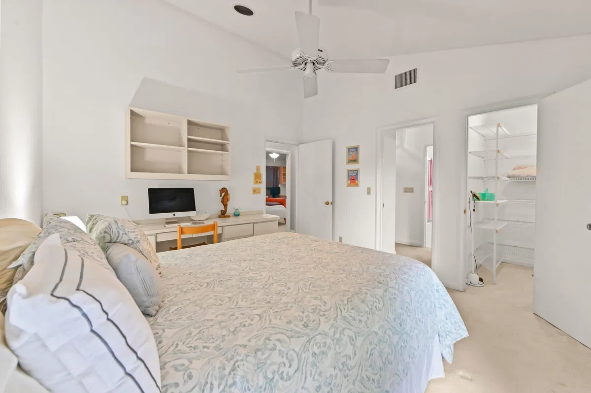 Residence photo 31