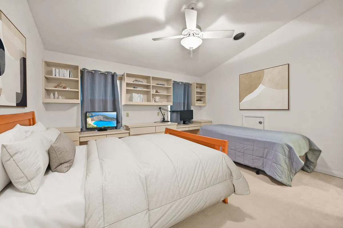 Residence photo 34