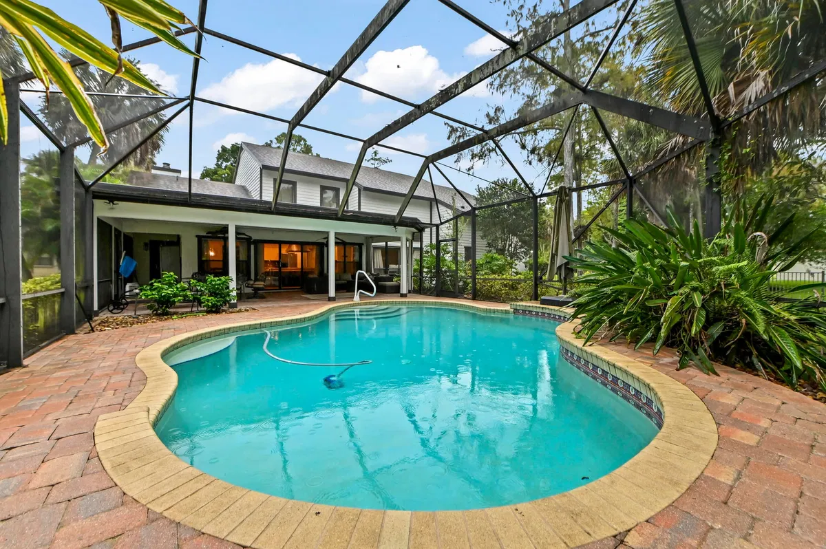 Residence photo 43