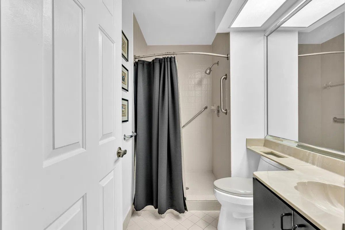 Unit 204 photo 34