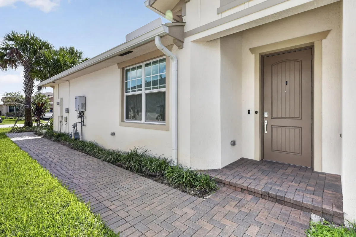 Residence photo 7