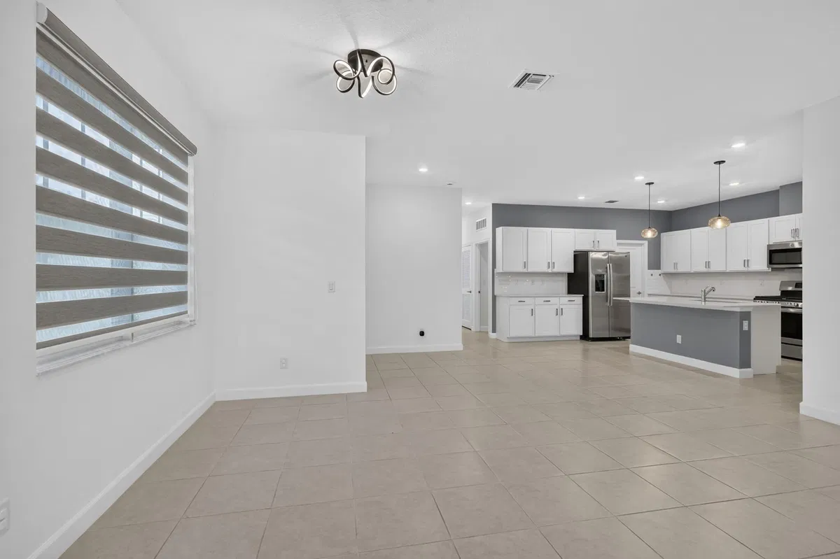 Residence photo 16