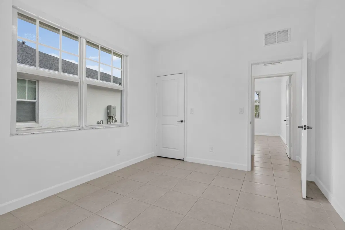 Residence photo 31