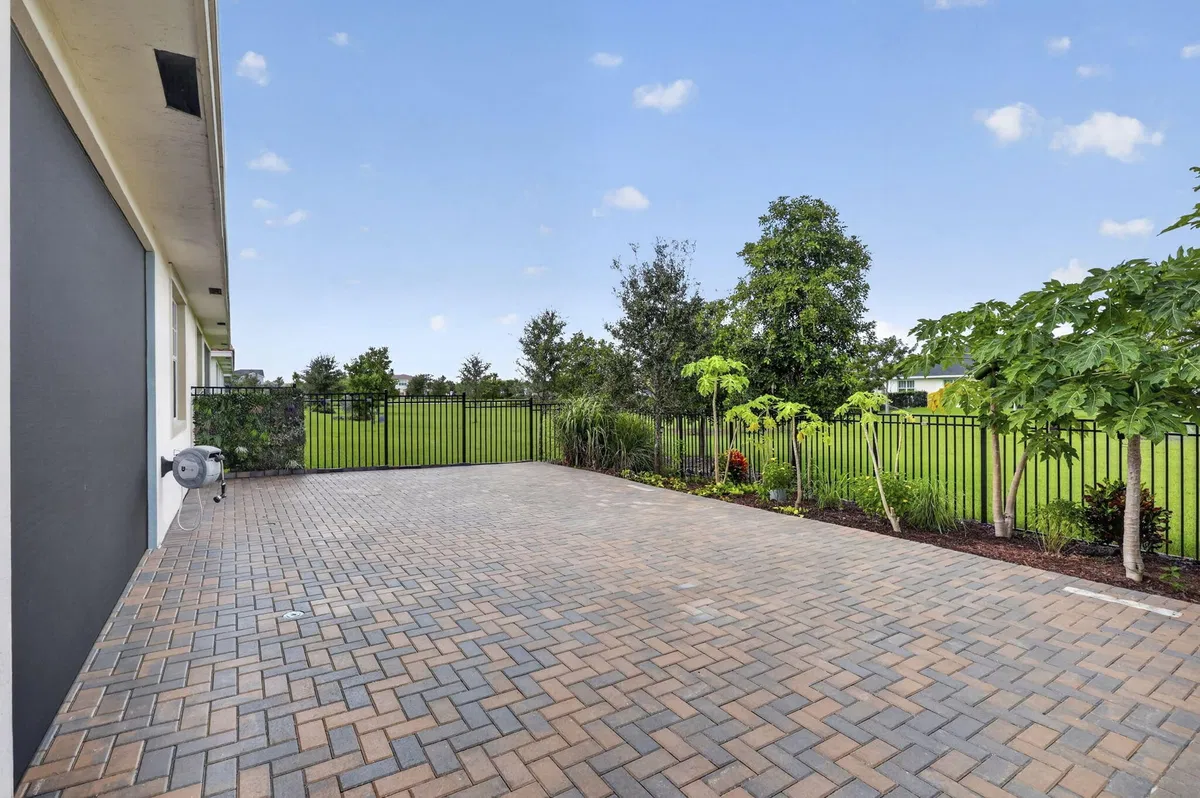 Residence photo 40