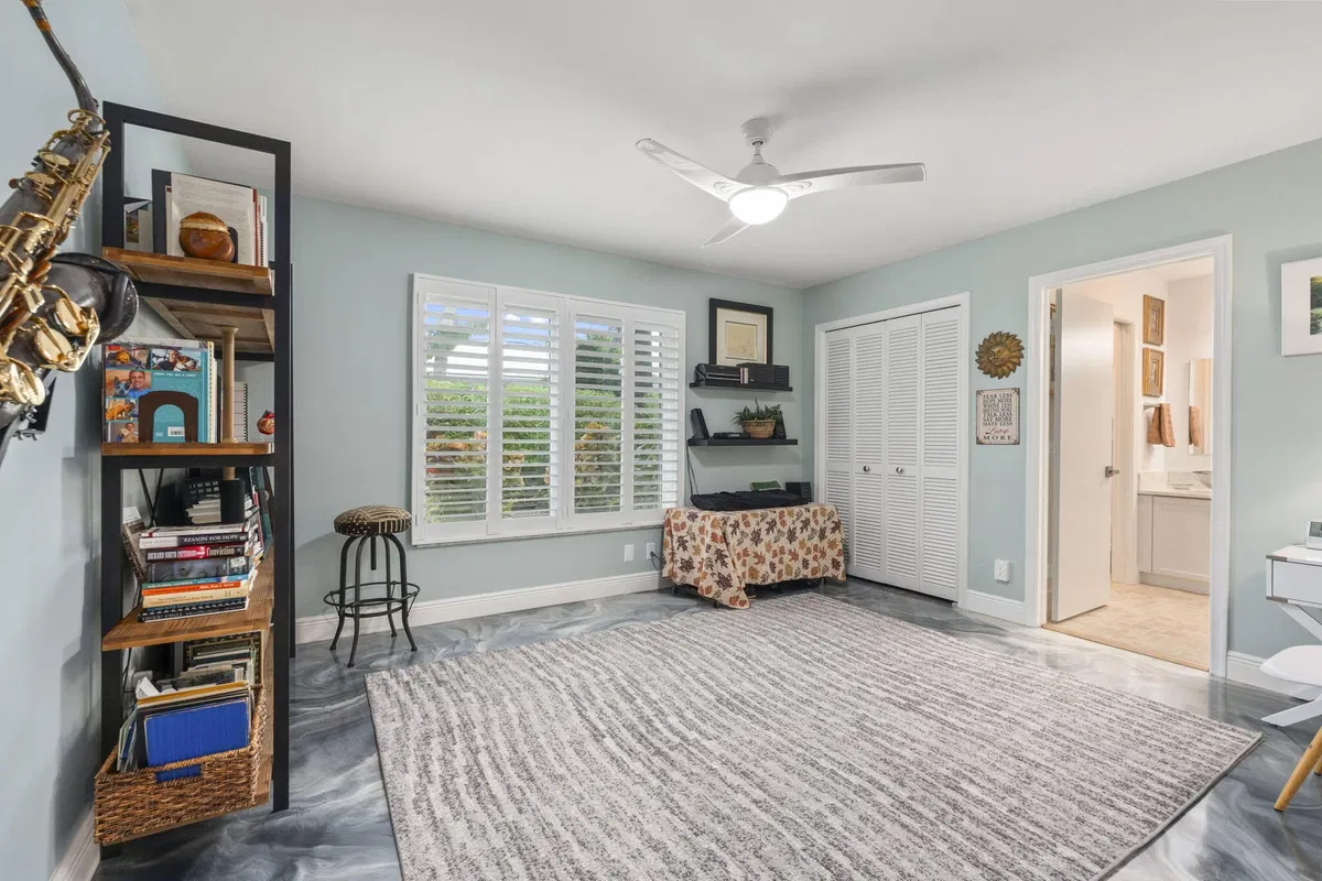  Residence photo 25