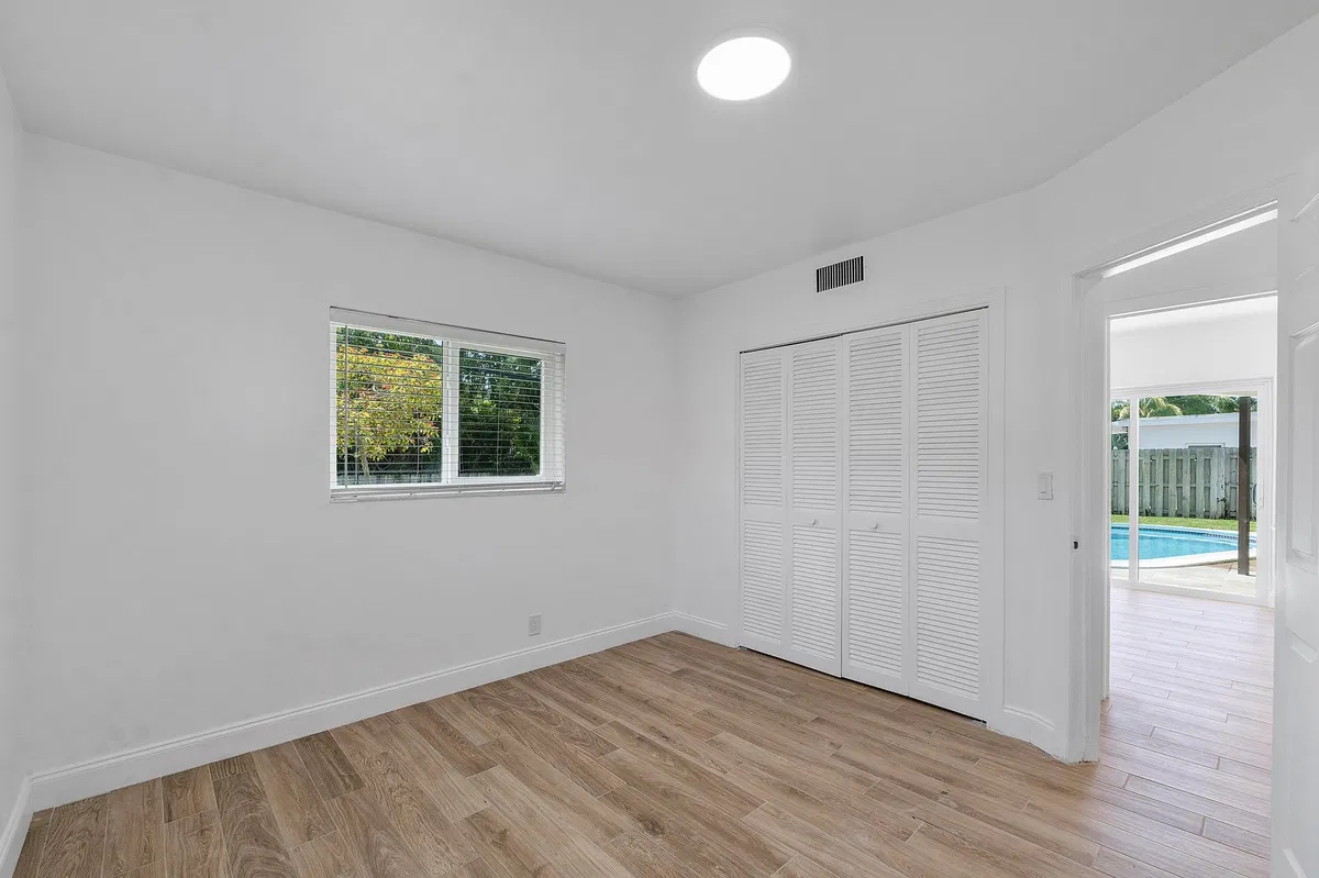 Residence photo 16
