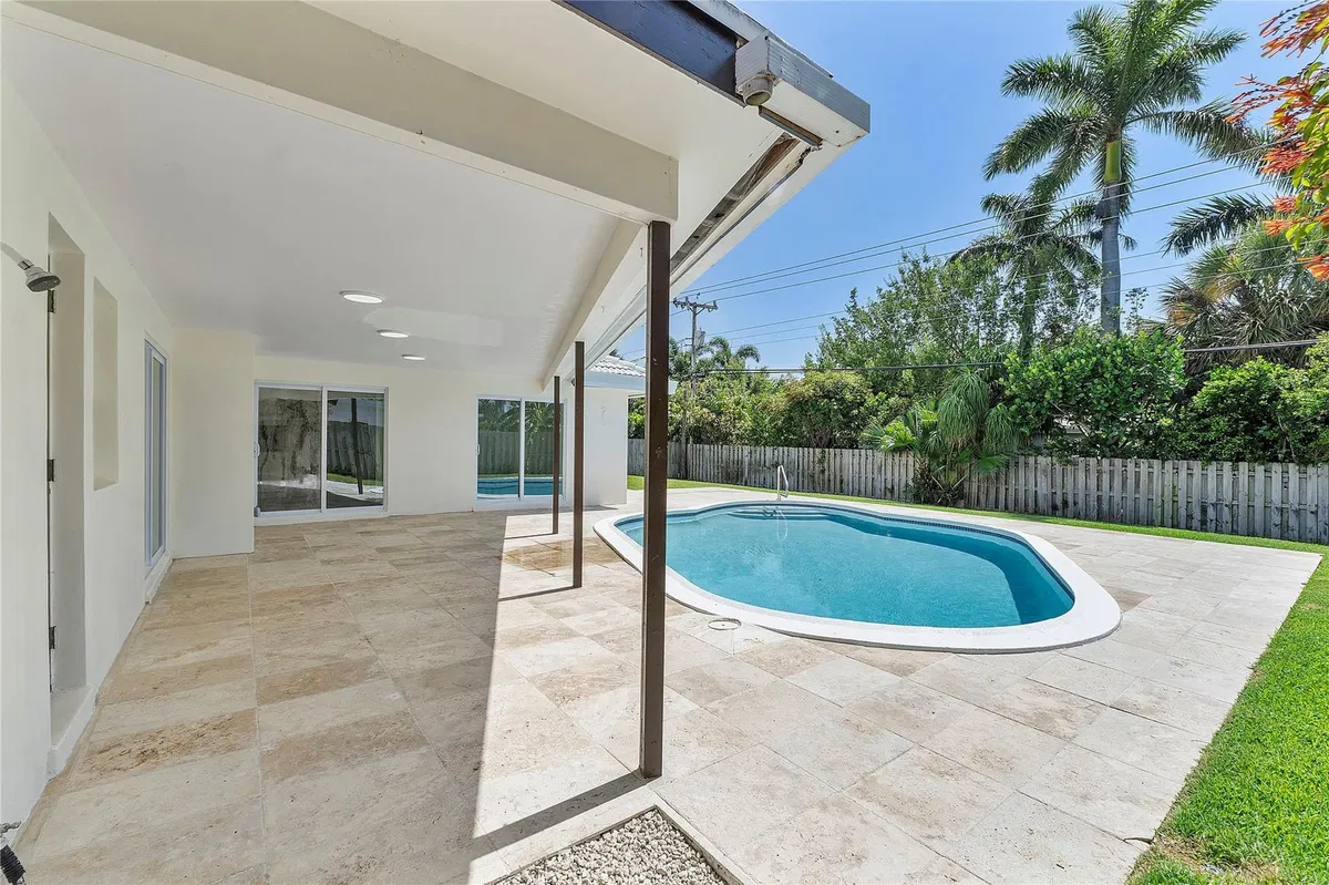 Residence photo 22