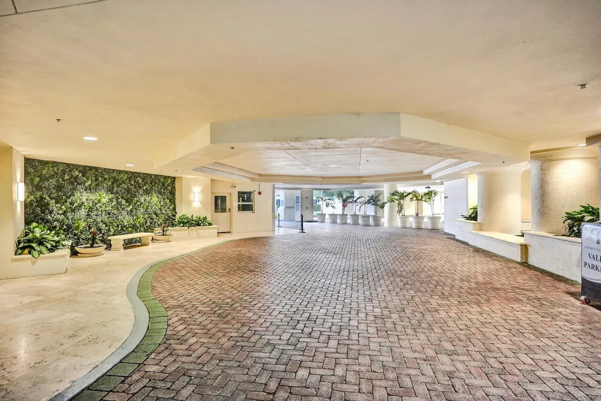 Boca Raton Unit 533 photo 4