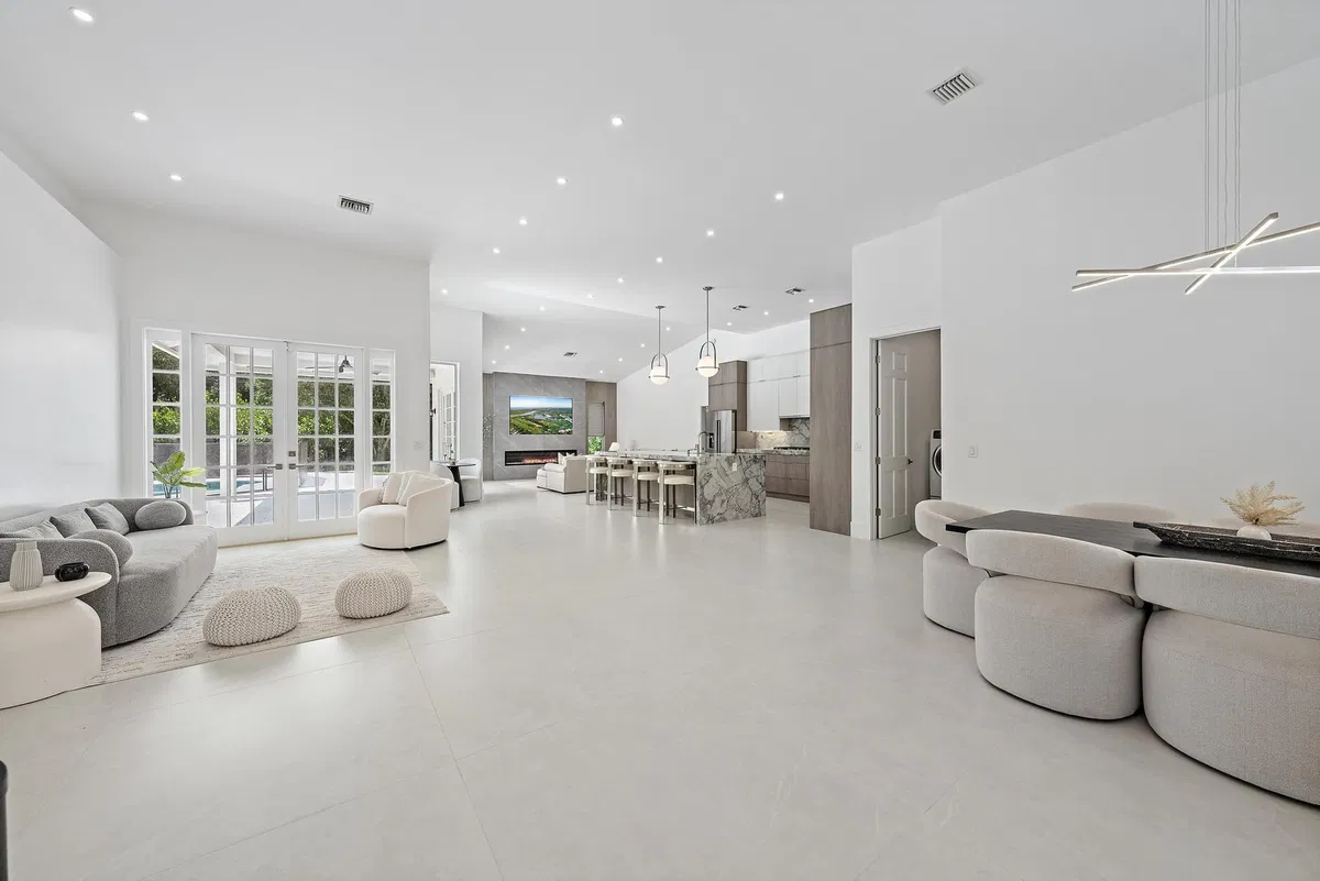 Residence photo 4