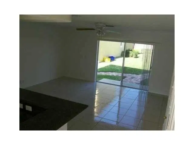  Residence photo 7