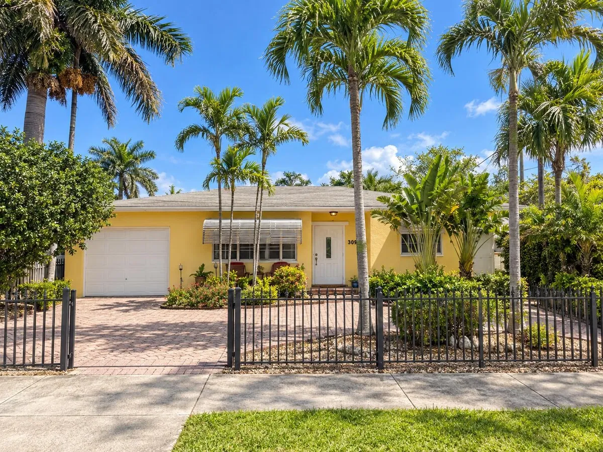 SoSo West Palm Beach Residence