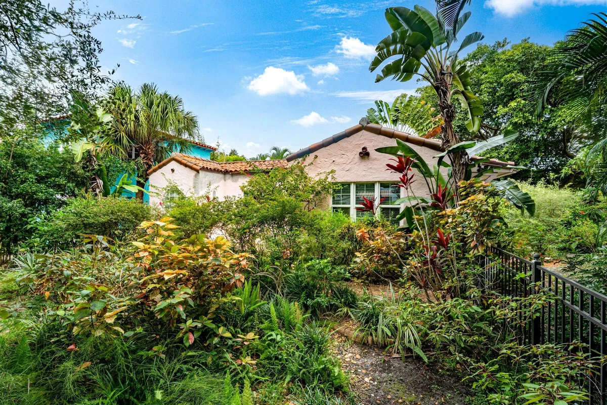 Residence photo 4